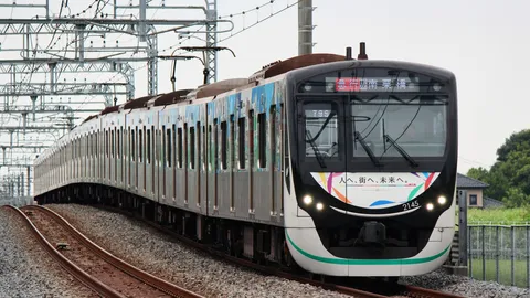 未来へ駆け抜ける列車