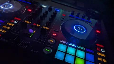DJブース、夜の誘惑