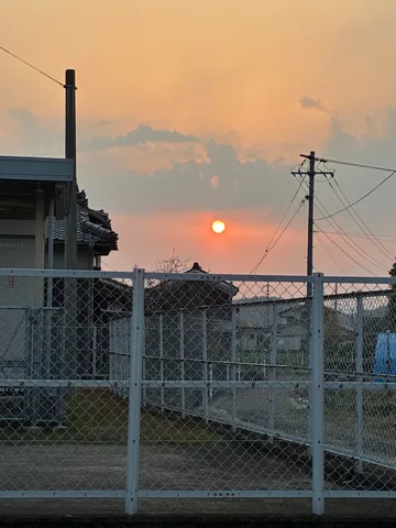 夕暮れの静かな風景