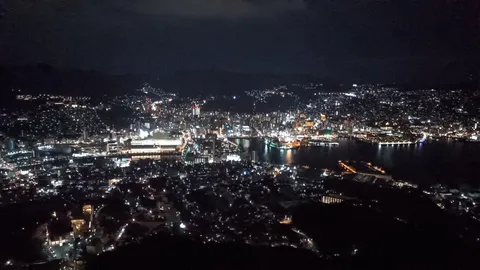 星屑の海、眠らない街