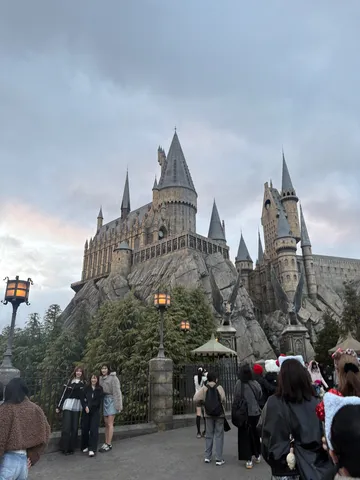 空にそびえる魔法の城