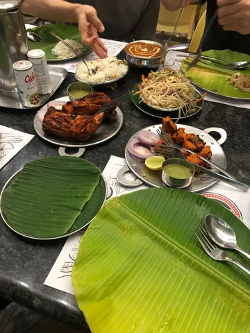 南国感あふれる食卓の瞬間