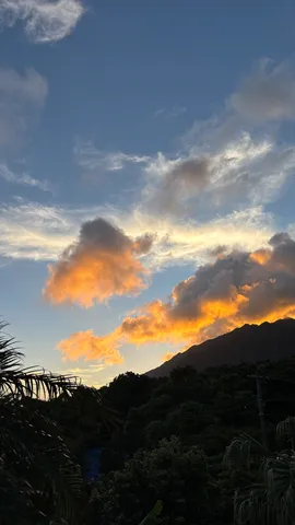 夕陽と雲の戯れ