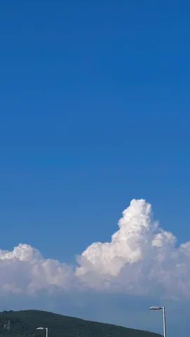 空と雲のコントラスト