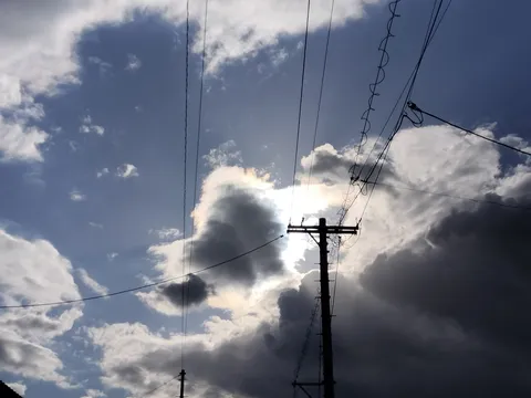 雲間から覗く光のドラマ