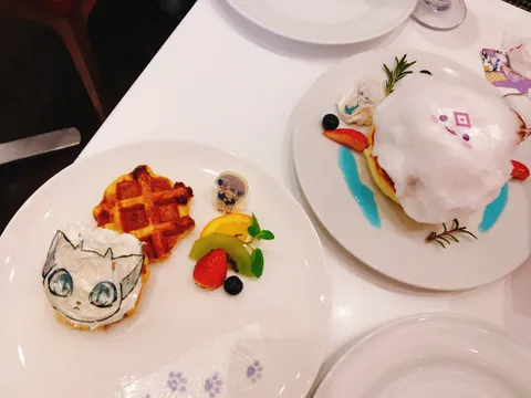 可愛さ大渋滞！スイーツ食べるか推すか