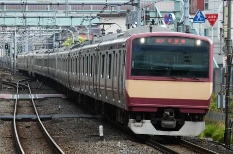 昔ながらの快速電車