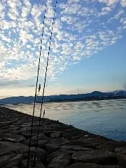波打ち際の釣り日和