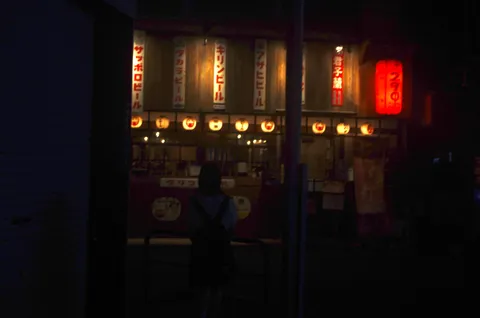 宵闇に誘われる夜の街