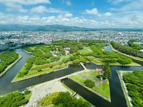 空から眺める星形の要塞