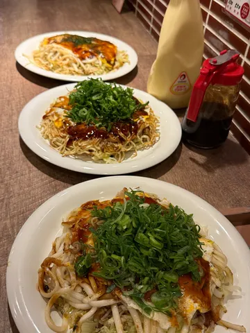食欲そそる！重ねて楽しむソース焼きそば