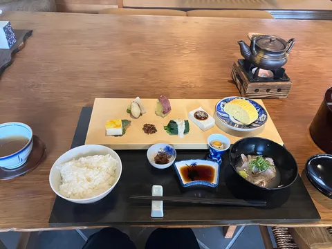 器と彩りの小さな場面