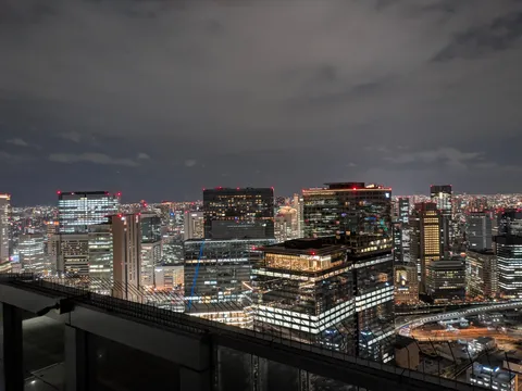 煌めく都会の夜景 panorama