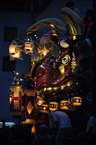 絢爛たる夜の龍