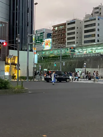 交差点、一瞬の静寂