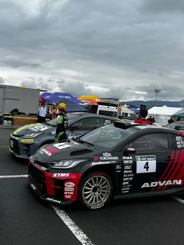 レース前の静かな熱気