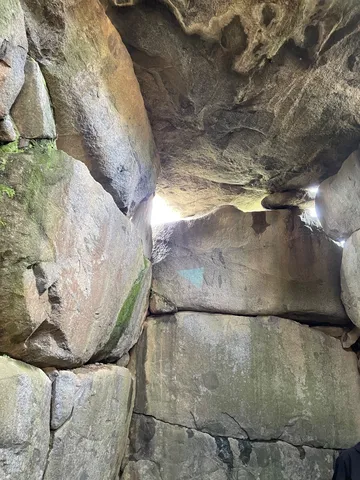 太古の囁き、岩の迷宮