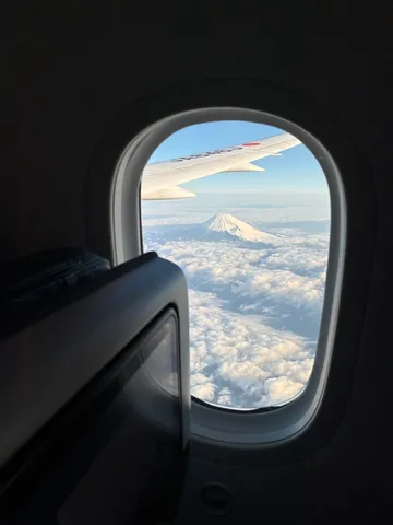 空からの白き峰