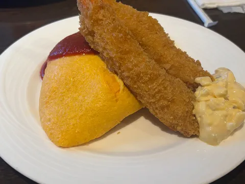 サクサク海老フライととろとろオムレツ
