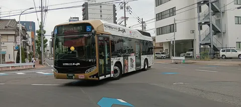 都会を走る燃料電池バス
