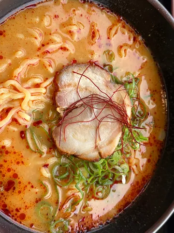 湯気まで美味しい、芳醇ラーメン