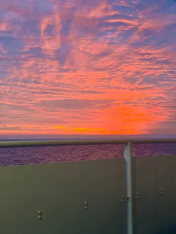 燃える空と海