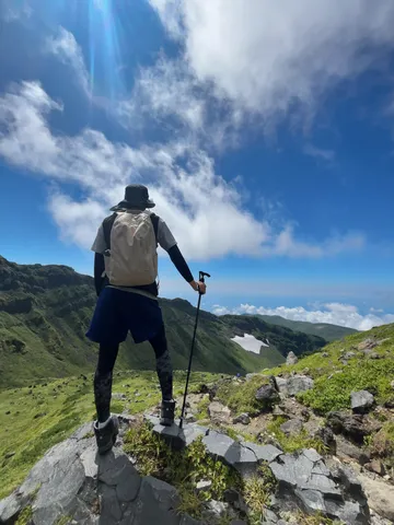 空の主役は山歩き