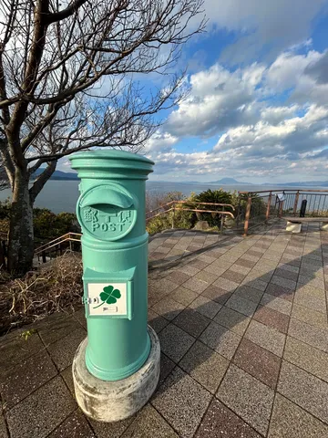 海風と四つ葉のポスト