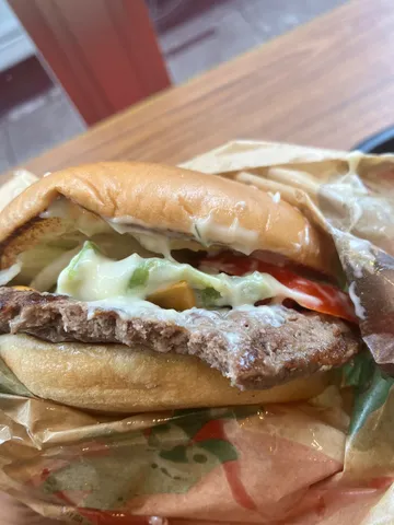 一口かじりつきバーガー