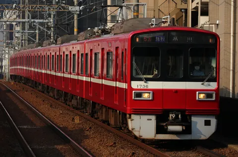 品川へ急行！赤いヤツの定時運行！