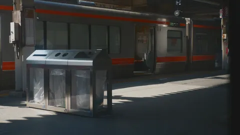 駅のゴミ箱、乗車待ちの虚無