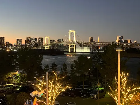 煌めく夜景と明日の約束