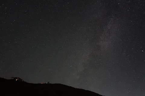 星空の縁をなぞる夜