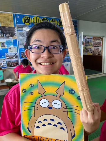 トトロと見つめ合う、笑顔の瞬間