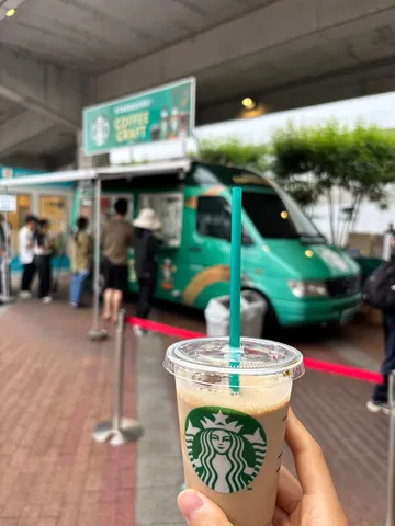 スタバ移動販売と冷たい一杯