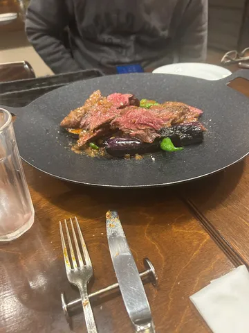炎を纏う、肉の芸術