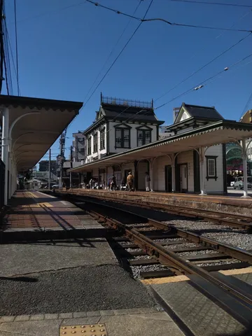 レトロ駅の静かな日常