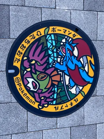 色彩豊かなポケモンマンホール