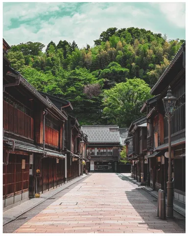 古都の趣、時が止まる小道