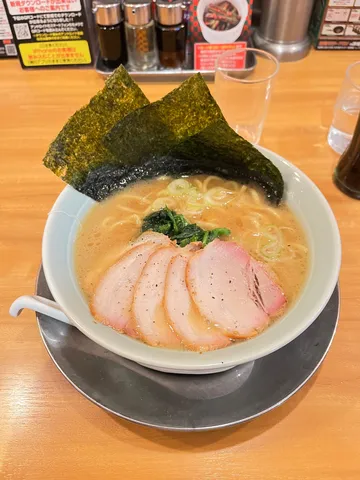 厚切りチャーシューと海苔の競演