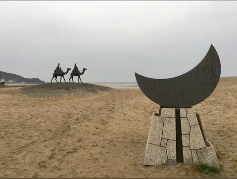月の砂漠