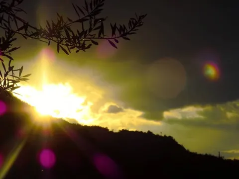 眩い光に包まれて
