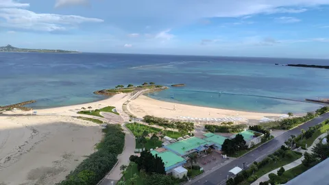 潮風と砂浜の小さ旅