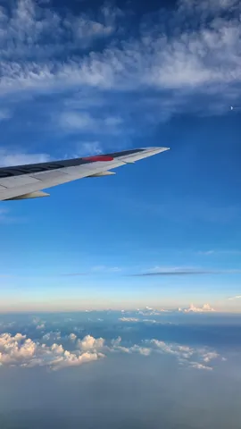 空の旅、雲の絨毯