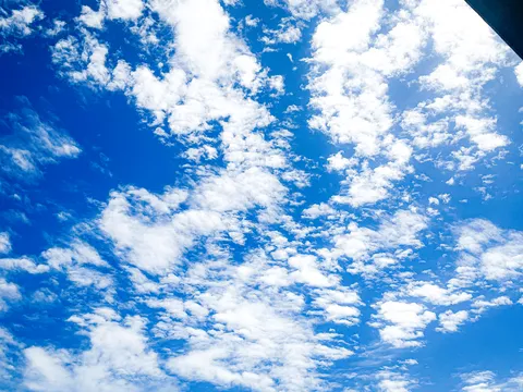 青空に広がる雲模様