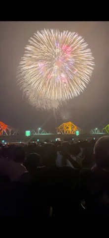 夜空を彩る光の芸術
