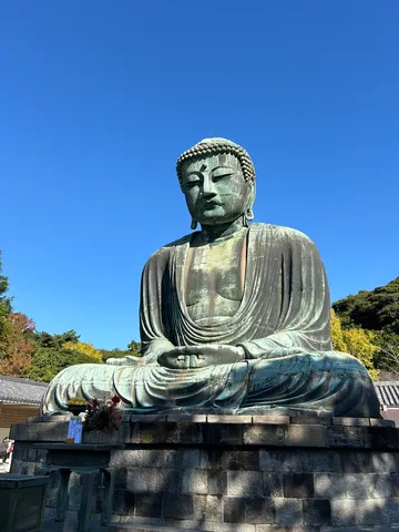 悠久の時を刻む、青銅の如来像