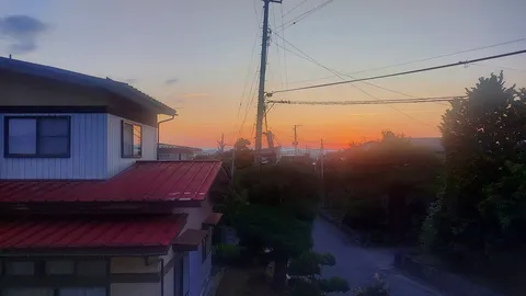 夕焼け空と、電線の意外な共演