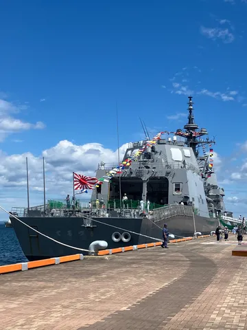 艦船と空、未来への出港