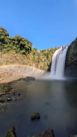滝と虹、まさかのコラボ現場